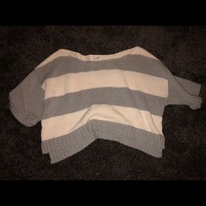 oversized cropped sweater